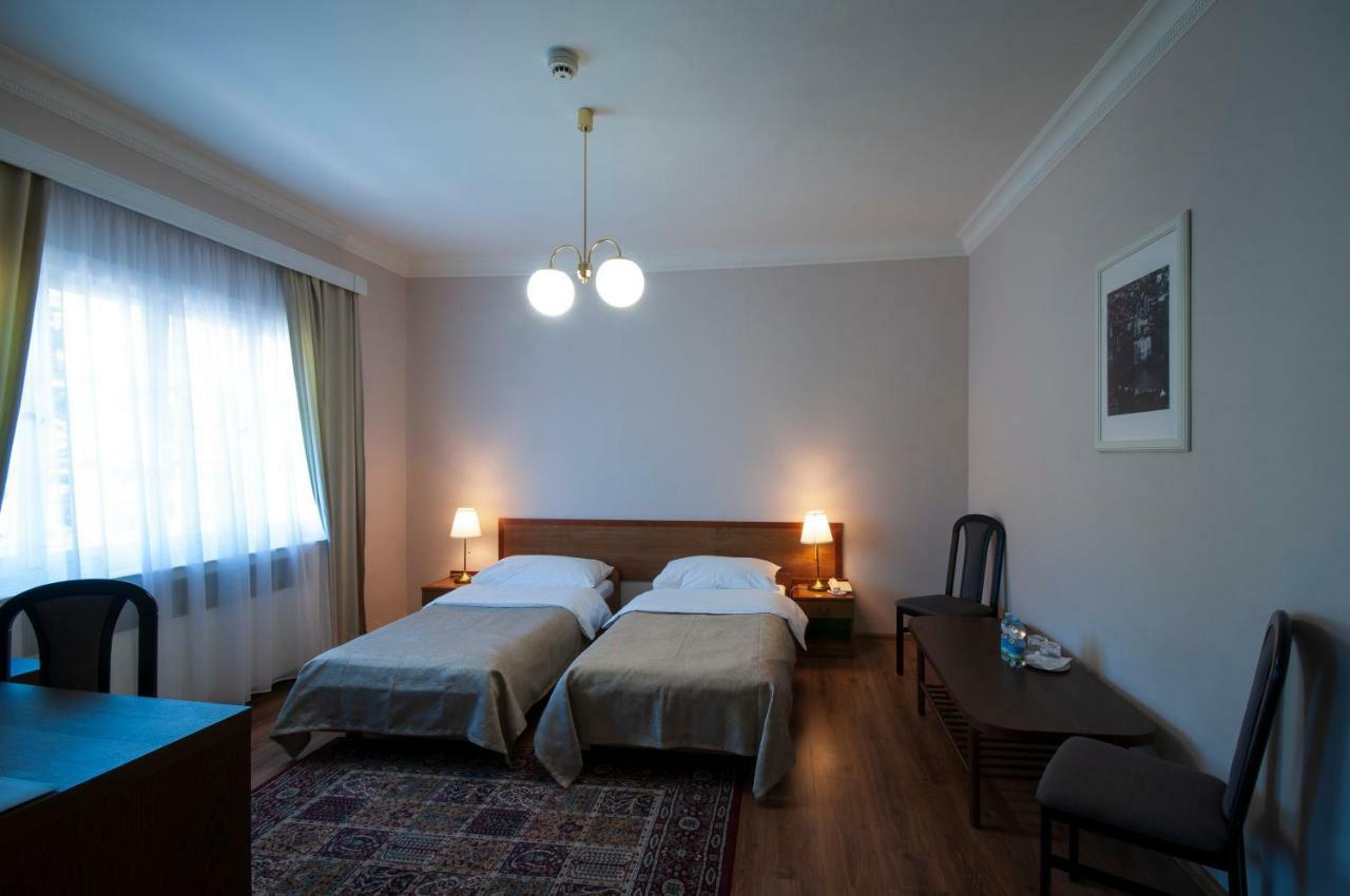 Art Deco Hotel Hoffmann Kladno Exteriör bild
